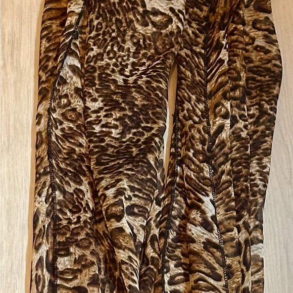Stylish Leopard Print Fashion Scarf with Statement Beads & Chunky Pearl Accents - Picture 14 of 14